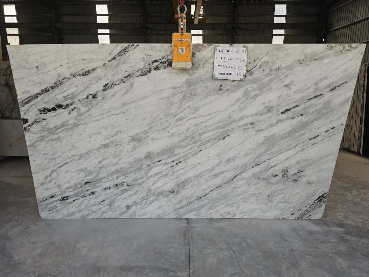 4-Way Bookmatched White Marble Slabs — Vikas Marmo Rajsamand
